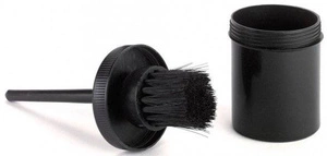 Can-Agri  Brosse à sabots avec boîte